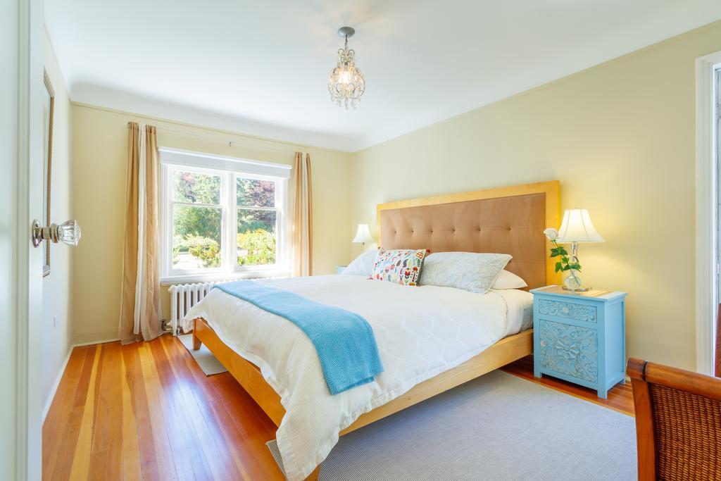 Fairholme Manor Inn วิกตอเรีย ภายนอก รูปภาพ
