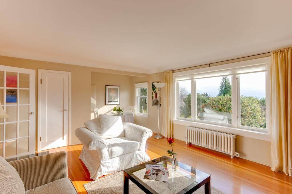 Fairholme Manor Inn วิกตอเรีย ภายนอก รูปภาพ